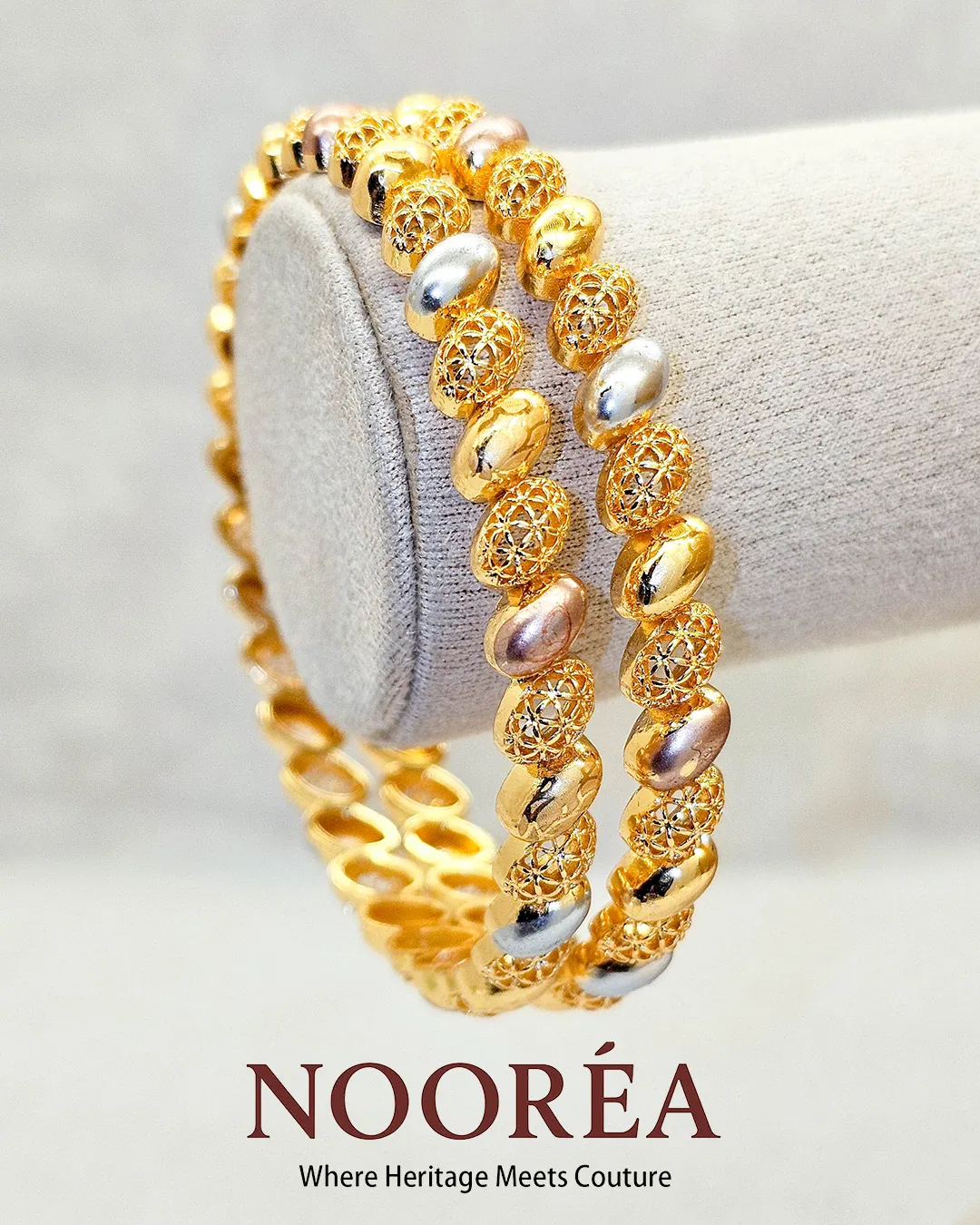 Pearl Glow Classic Bangle