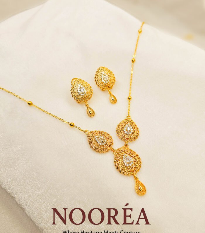 The Gilded Dewdrop Trio